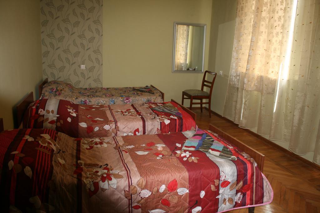 Guest House Lviv Грузия Κουτάισι Δωμάτιο φωτογραφία